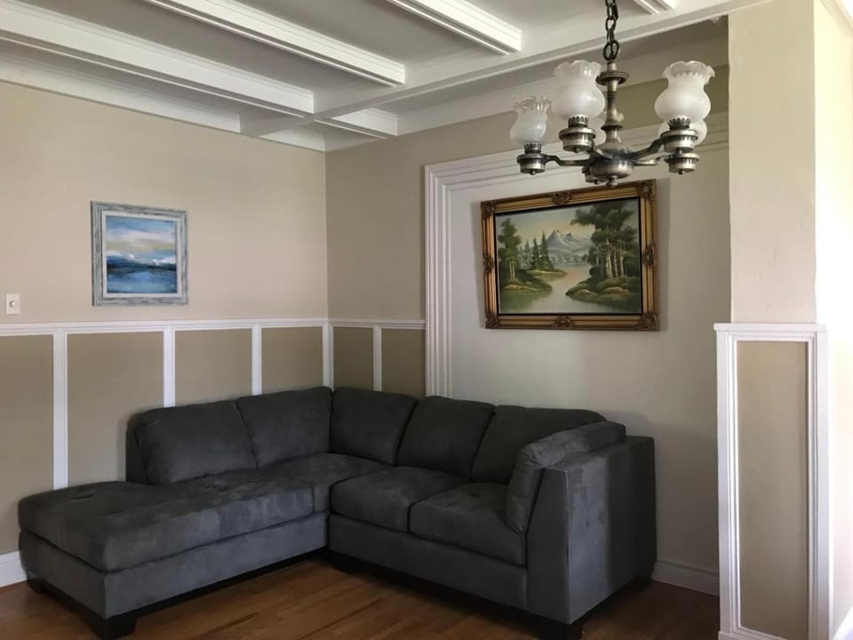 WHITE SWAN House House in Niagara Falls