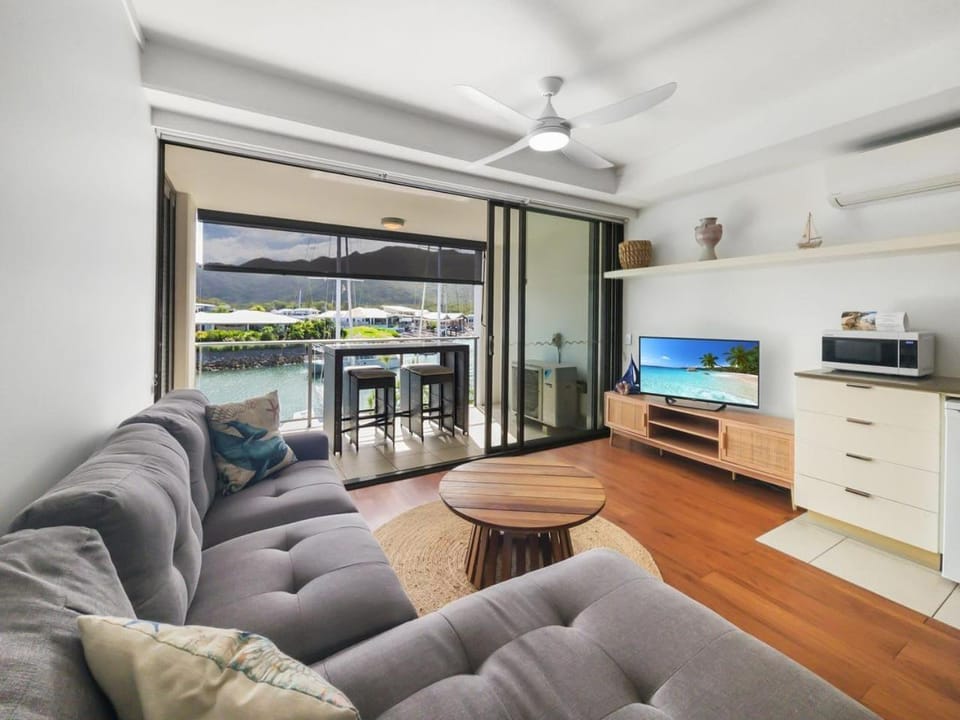 Blue on Blue Superior Studio Room 1221 Apartment in Queensland