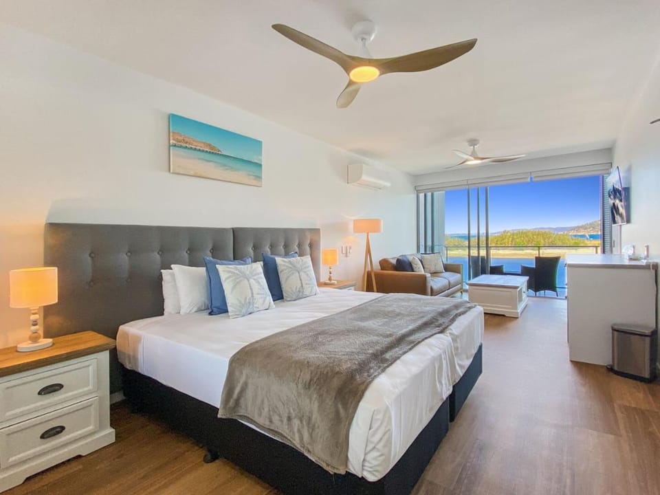 Blue on Blue Studio Room 1362 Inn in Queensland