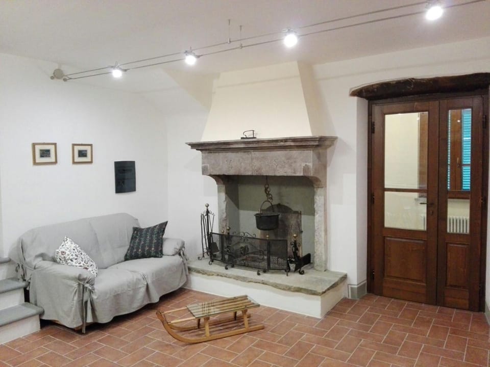 Communal lounge/ TV room, Living room, Seating area, Communal kitchen, flat iron