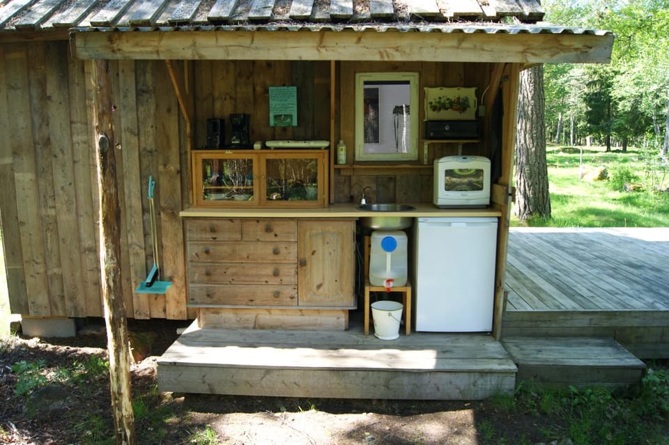Kitchen or kitchenette