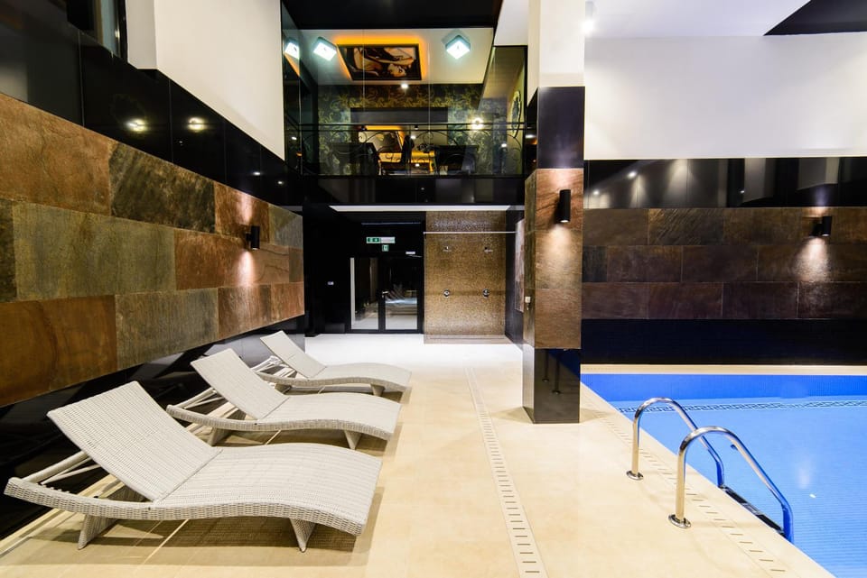 Hot Tub, Massage, Spa and wellness centre/facilities, Pool view, Swimming pool, sunbed