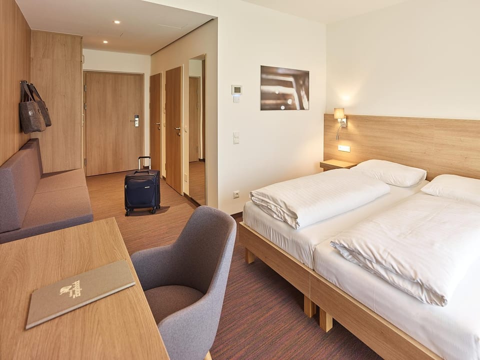 Bed, Photo of the whole room, Seating area, Bedroom