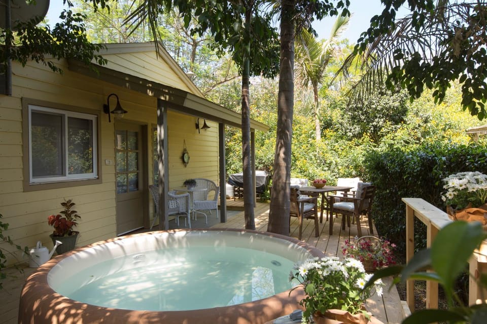 Garden, Hot Tub, Balcony/Terrace, Decorative detail