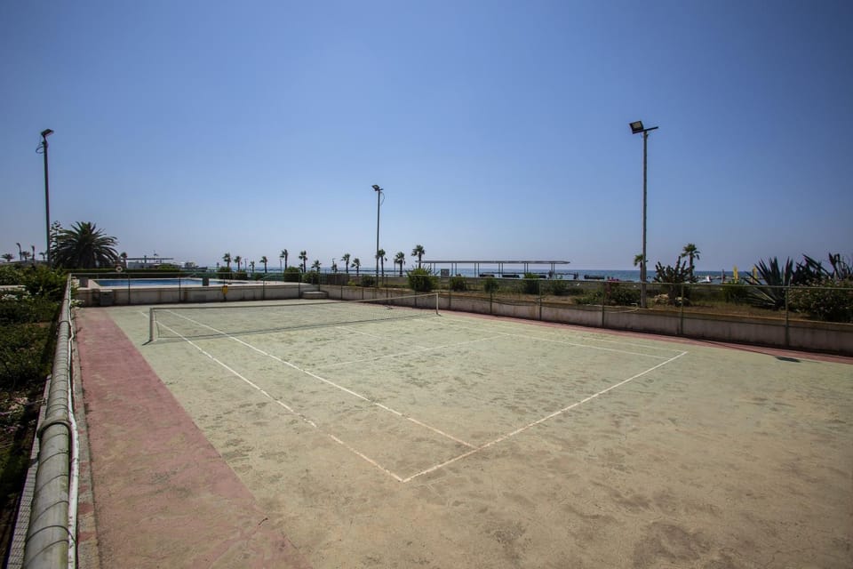 Larnaca Sunshore Beachfront Suite Apartment in Oroklini