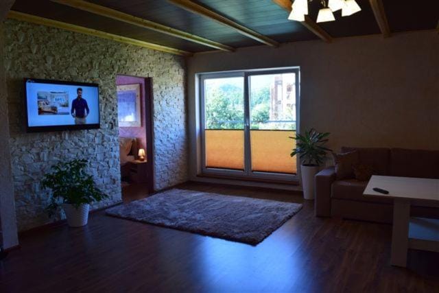 TV and multimedia, Seating area