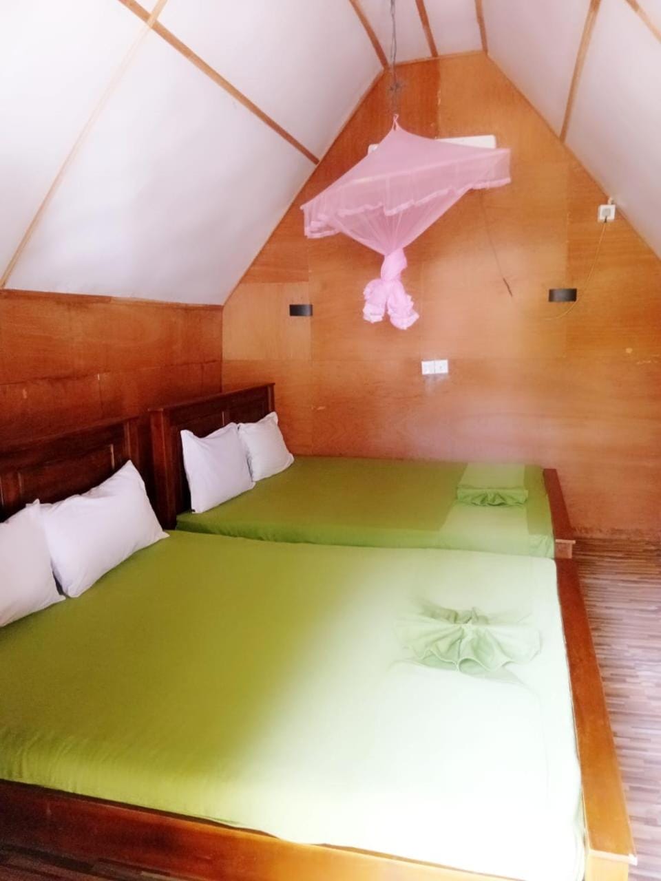 Ceylon Antheia Beach Resort Villa in Sri Lanka