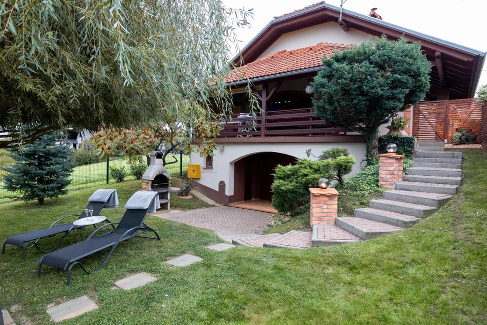 Property building, Patio, Off site, Day, Natural landscape, Activities, BBQ facilities, Children play ground, Garden, Hot Tub, View (from property/room), Balcony/Terrace, Seating area, Garden view, Landmark view, sunbed