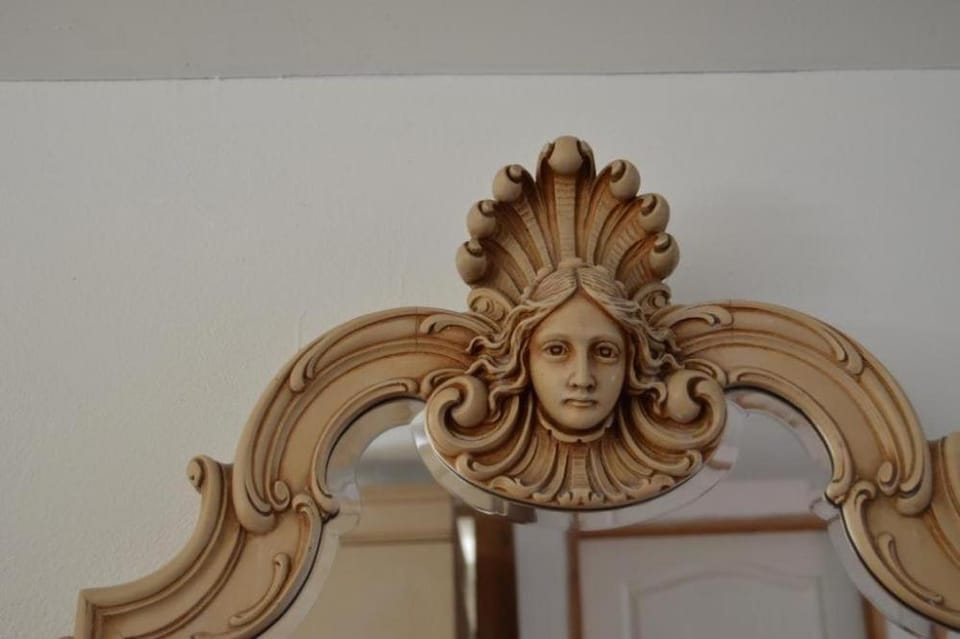 Decorative detail