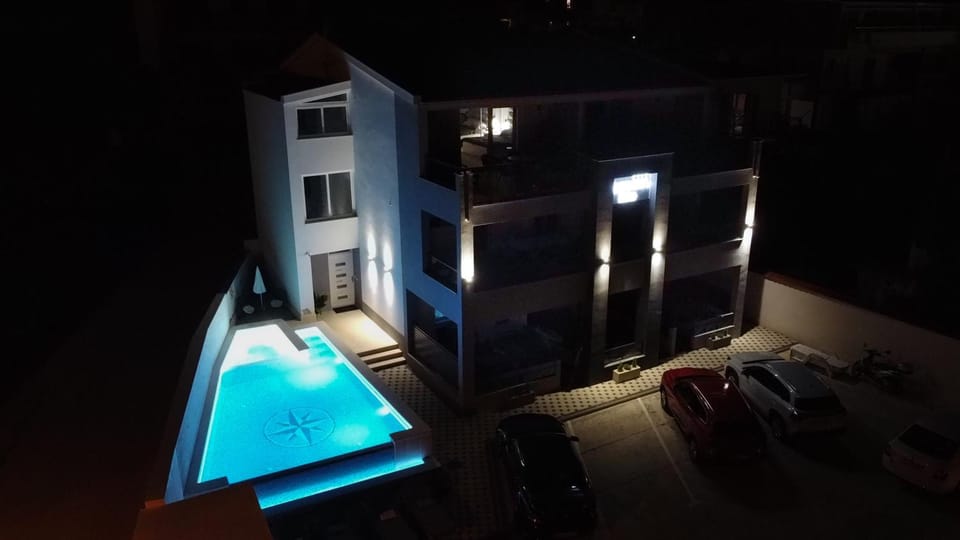 Property building, Swimming pool