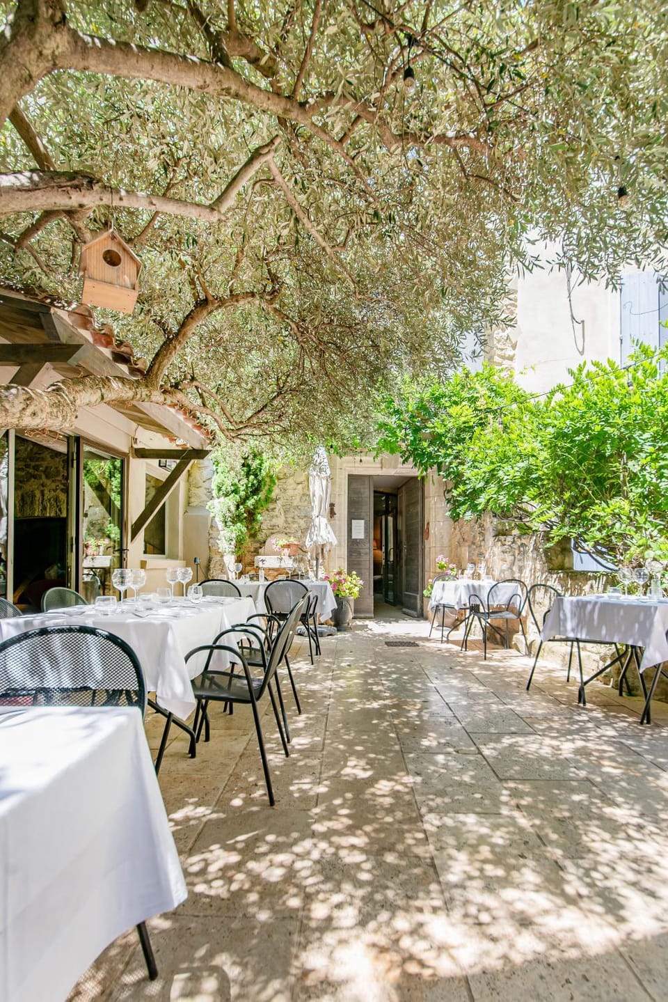 Patio, Restaurant/places to eat, Balcony/Terrace