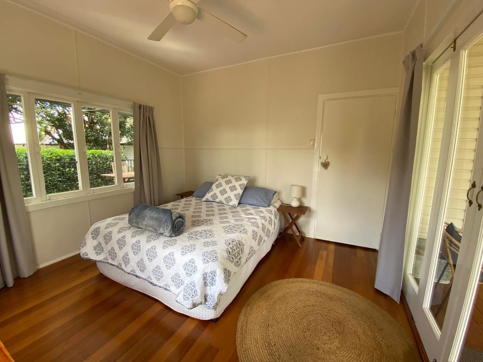 Miss Bullens Cottage House in Yungaburra