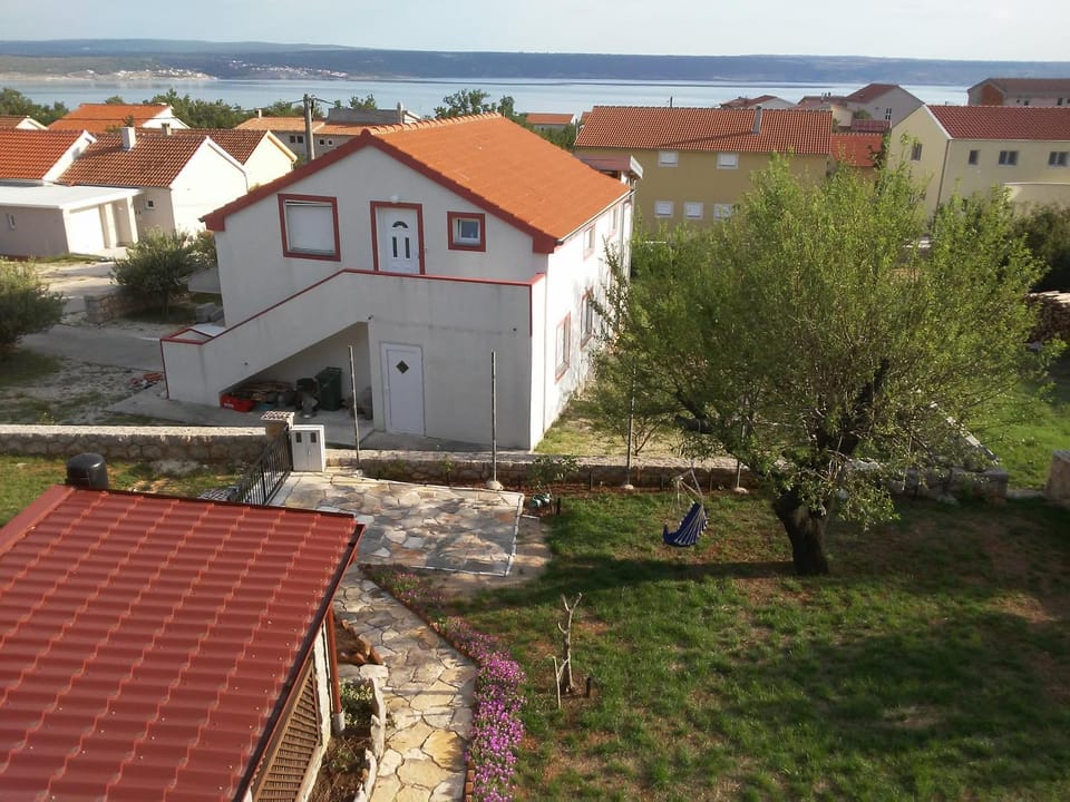 Garden view, Sea view