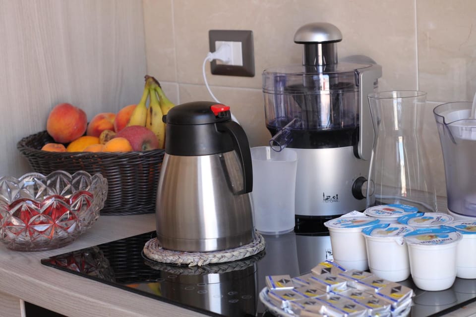 Communal kitchen, Italian breakfast
