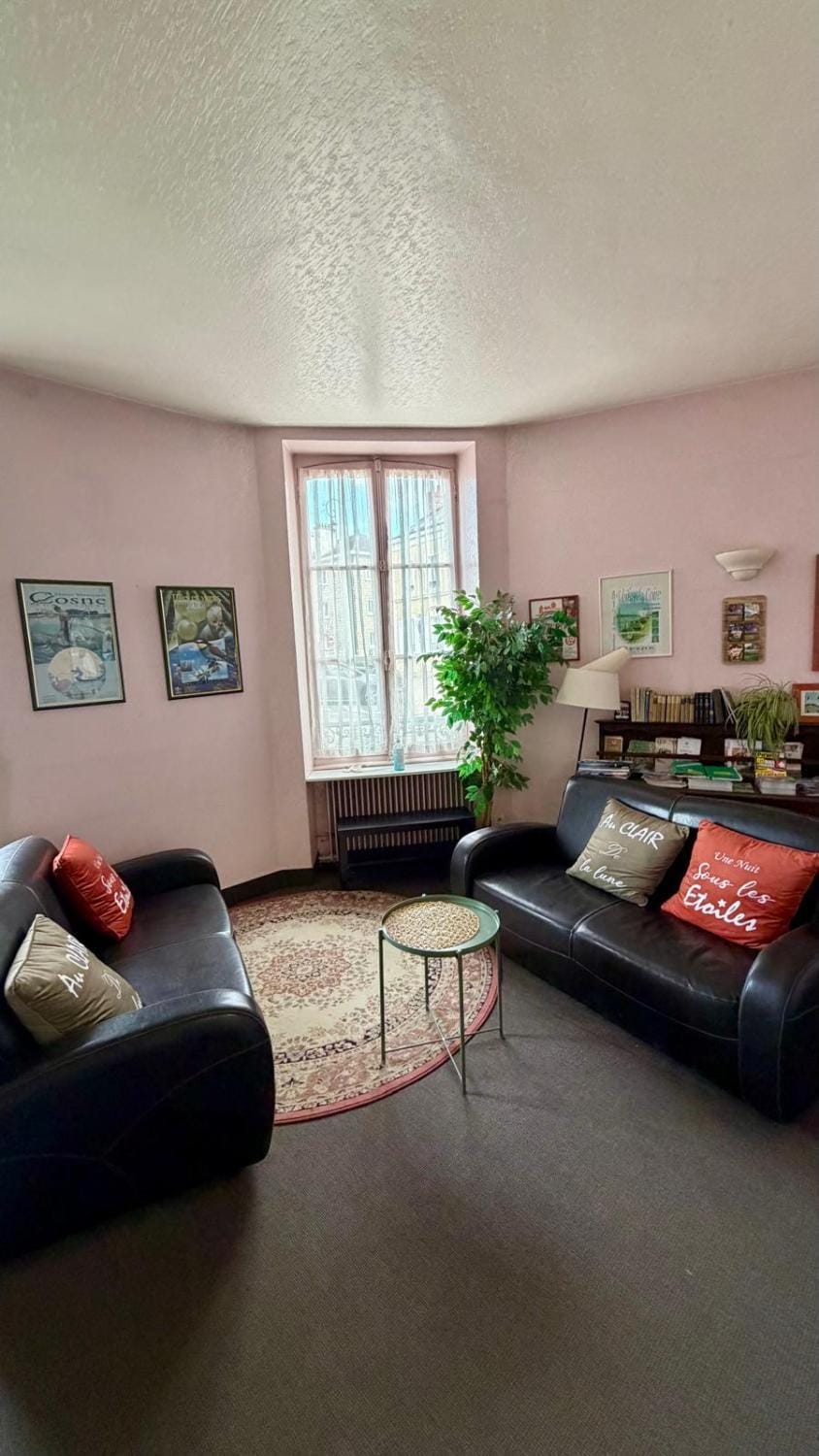 Le Saint Christophe Hotel in Centre-Val de Loire