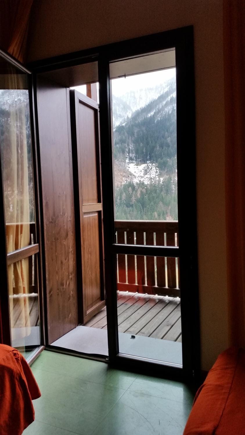 Balcony/Terrace, Mountain view