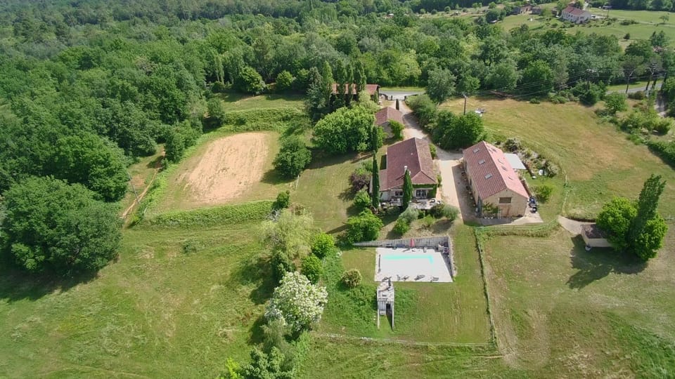 Le gîte de Pouzatel proche Château de Bonaguil House in Nouvelle-Aquitaine