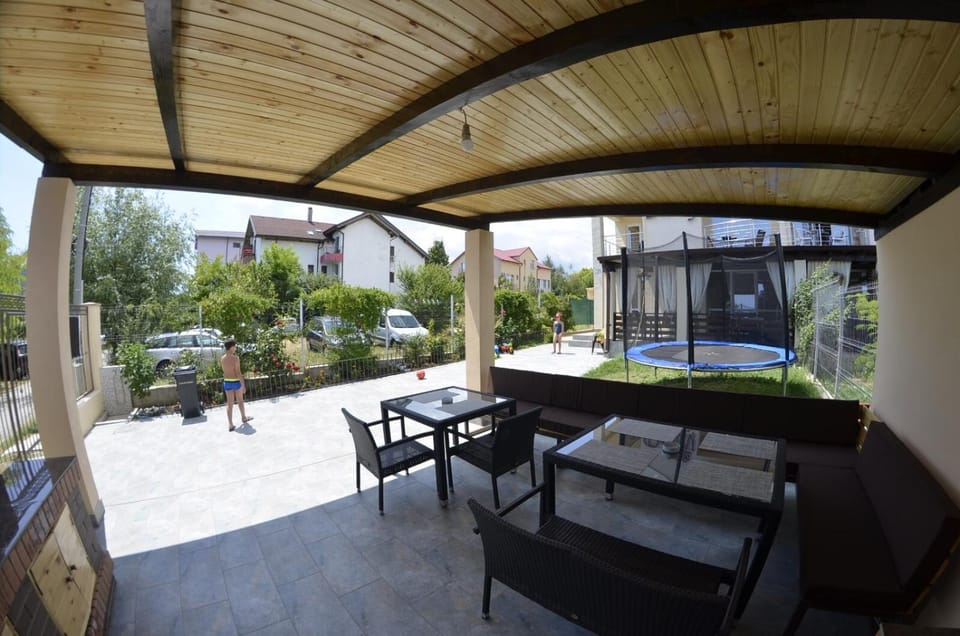 Vila Danly Bed and Breakfast in Constanța County