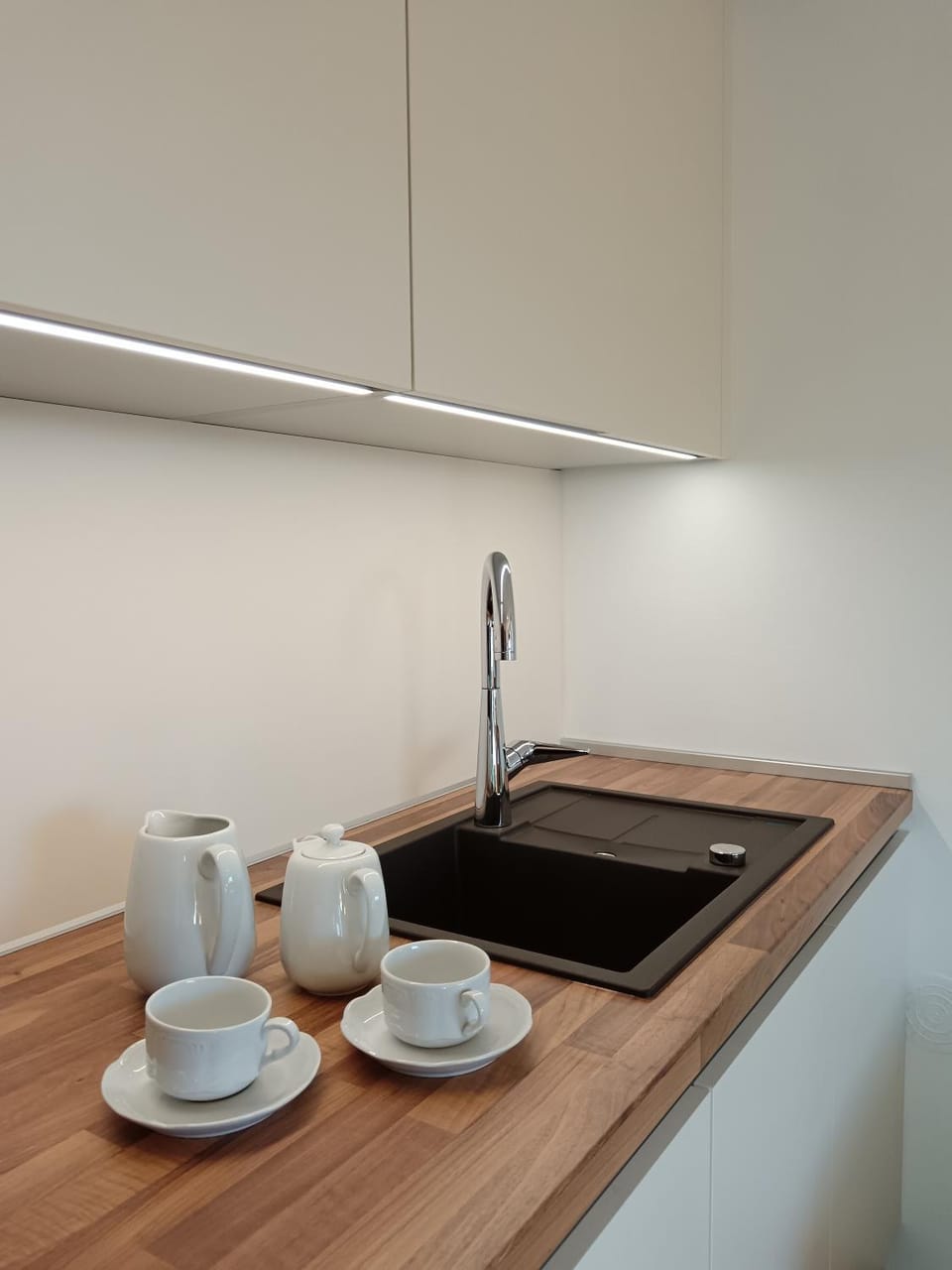 Coffee/tea facilities, kitchen