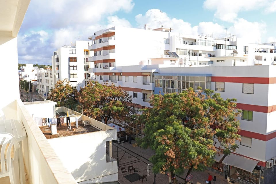 View (from property/room), Balcony/Terrace, City view, Street view, Location