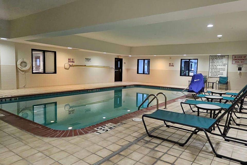Swimming pool, Swimming pool