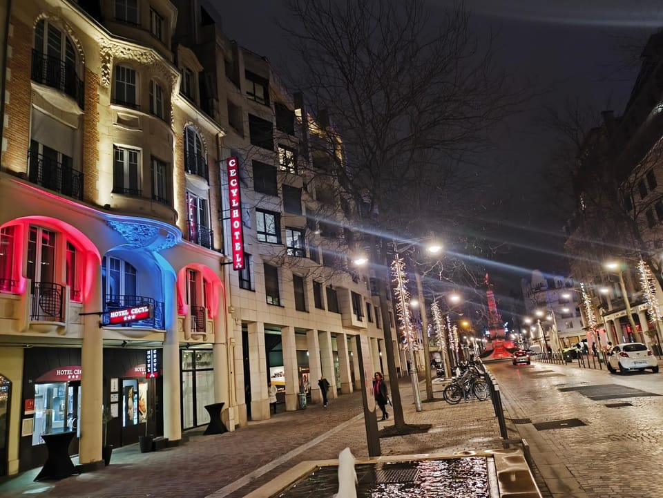 Hôtel Cecyl Reims Centre Hotel in Reims