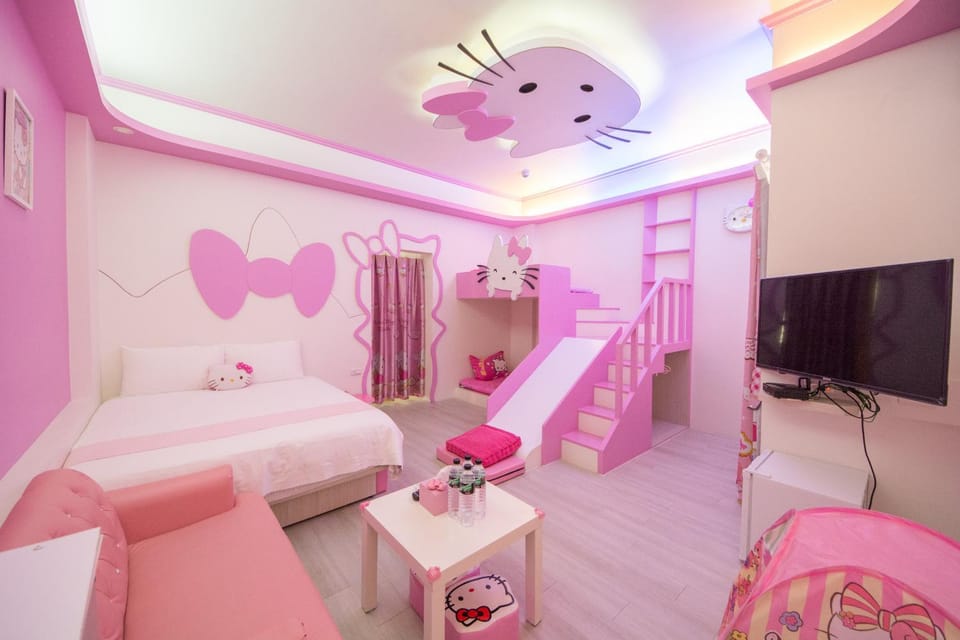 Photo of the whole room, Kids's club, children