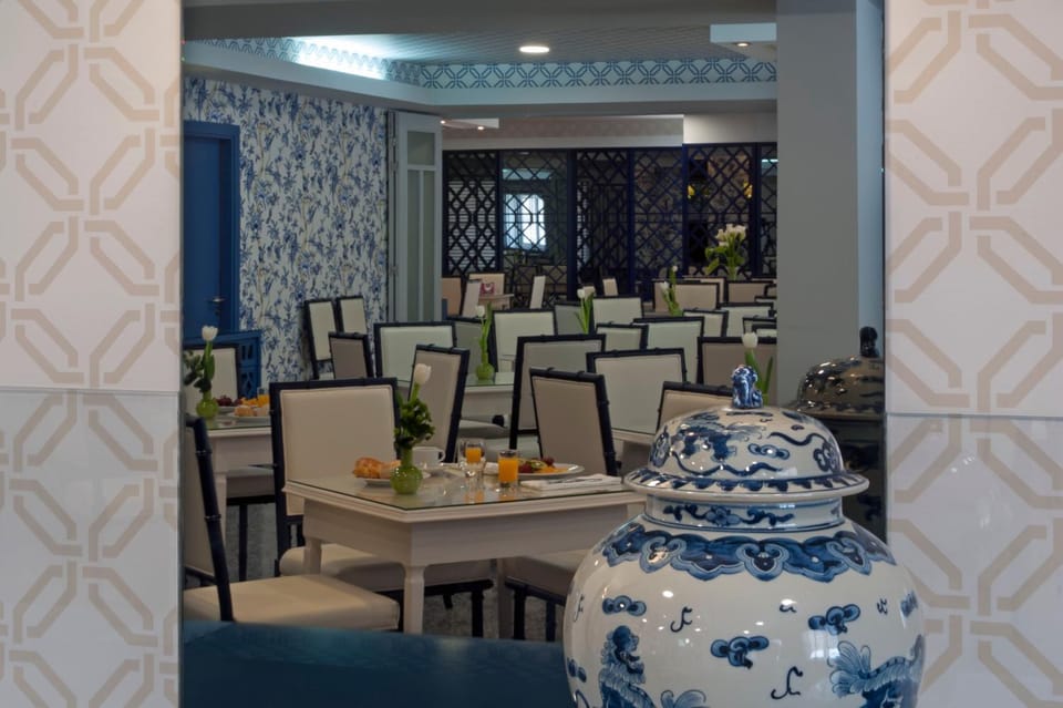 Restaurant/places to eat, Decorative detail, Breakfast, Continental breakfast