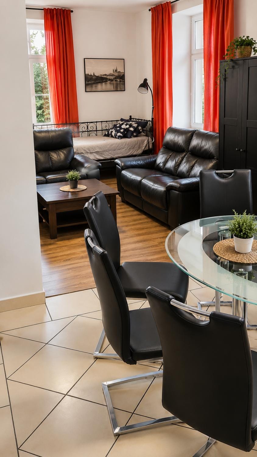Living room, Seating area