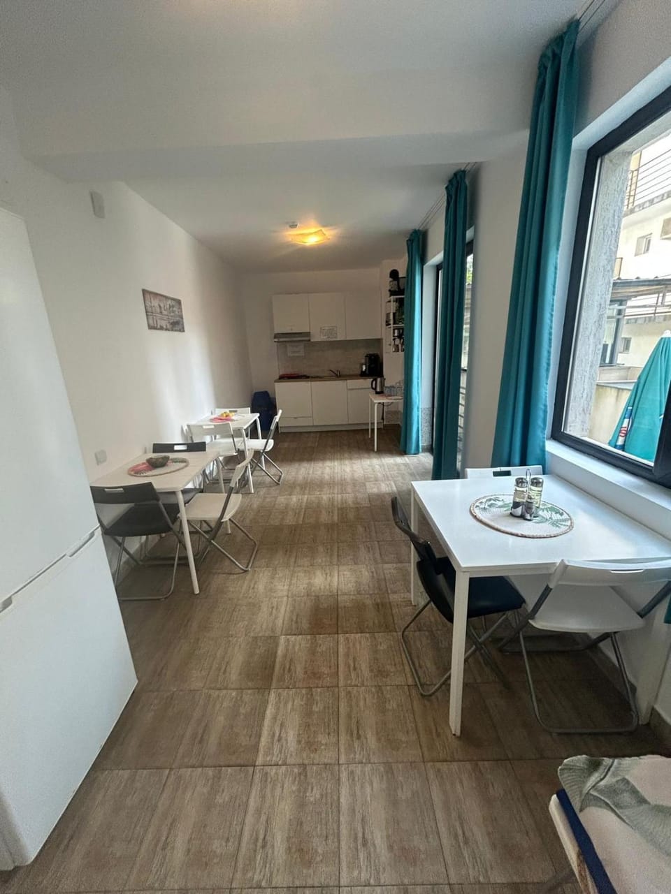 Kitchen or kitchenette, Seating area, Dining area