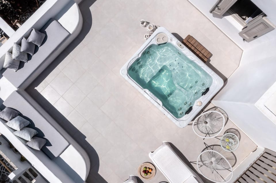 Hot Tub, View (from property/room)