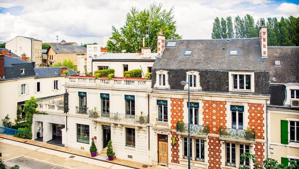 Property building, Facade/entrance