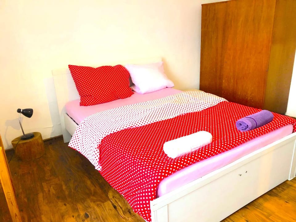 Bed, Bedroom, wardrobe