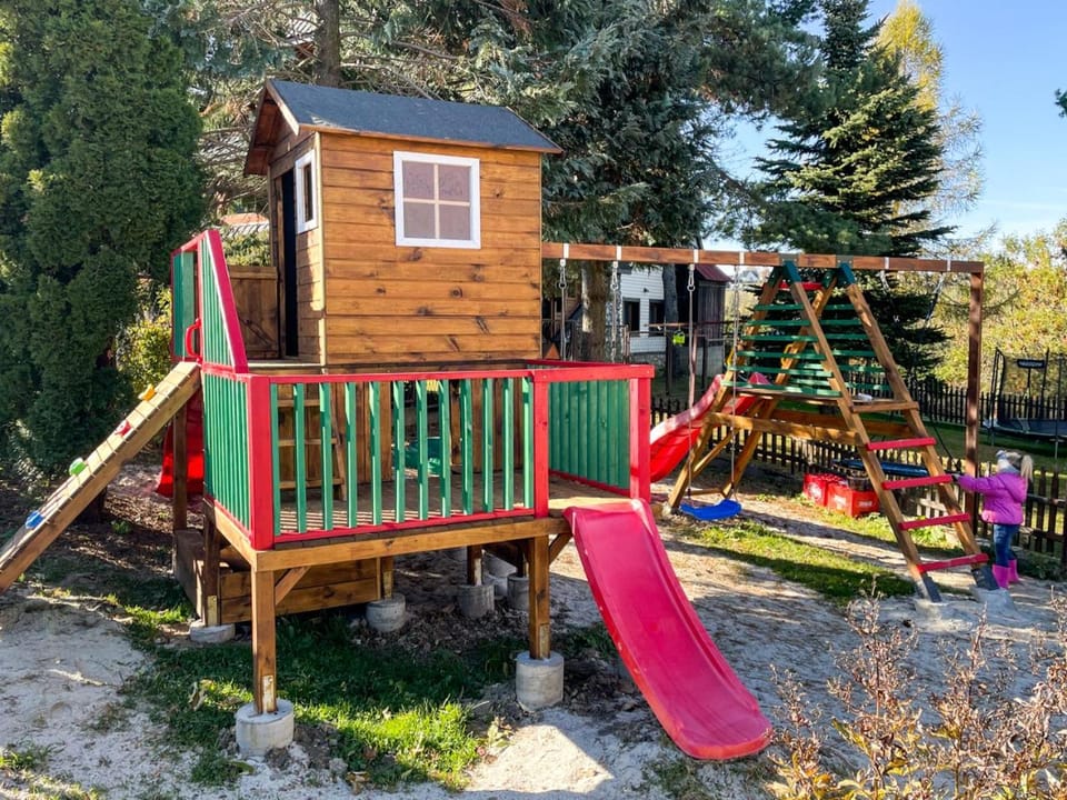 Spring, Off site, Children play ground, Garden, Area and facilities, children