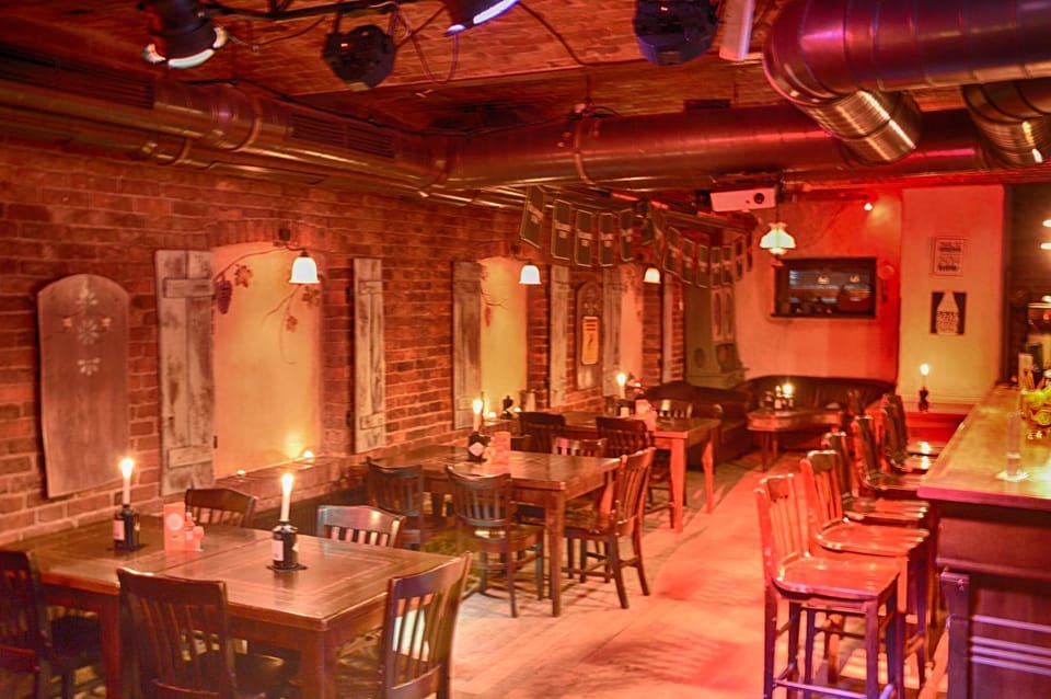 Nightclub / DJ