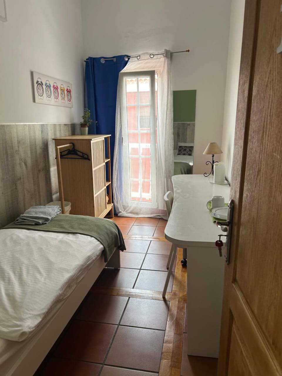 Bed, Photo of the whole room, Bedroom, wardrobe