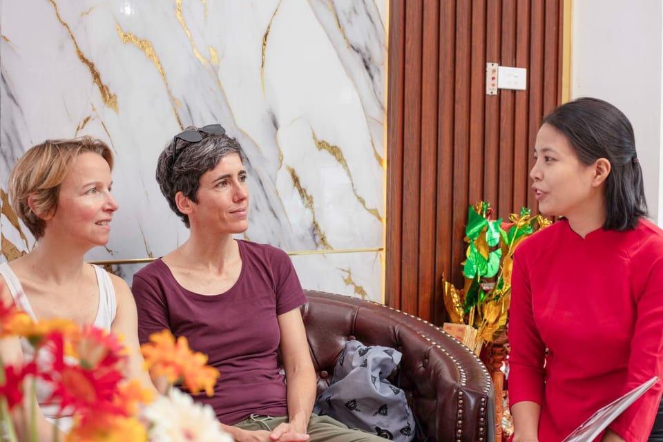 Lobby or reception, group of guests