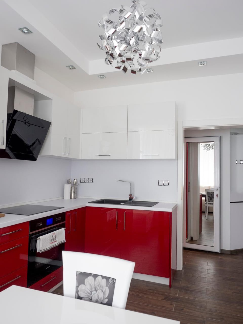 Kitchen or kitchenette, Dining area, oven, stove