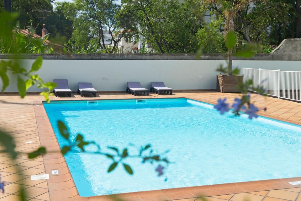 Swimming pool, group of guests, Family