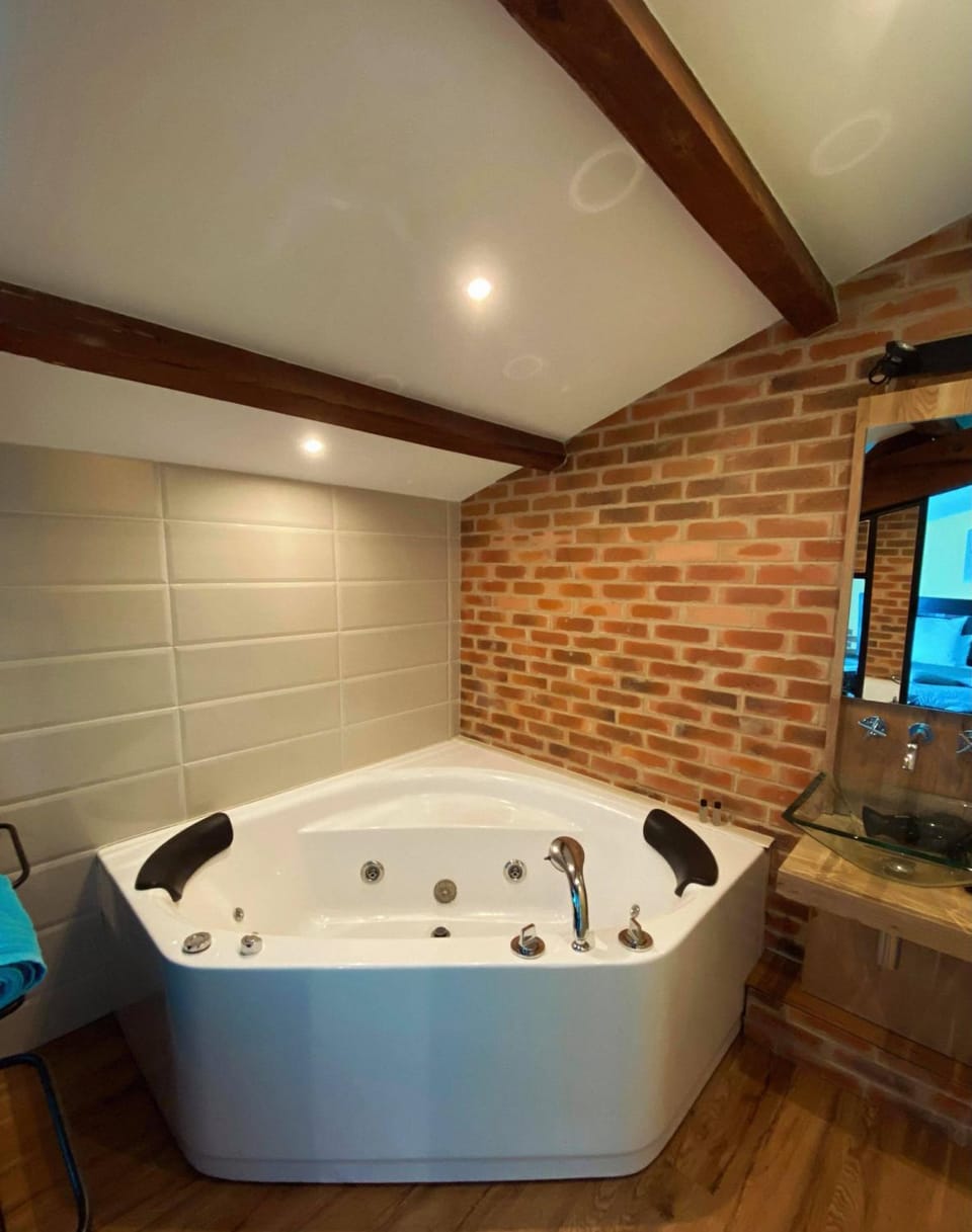 Hot Tub, Bathroom, Bath