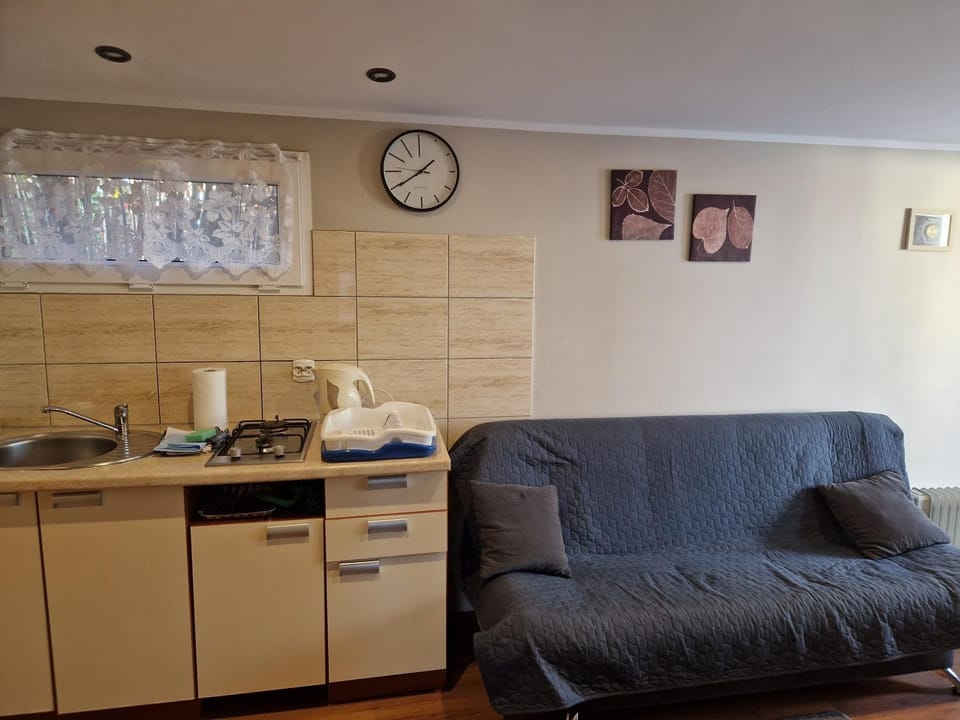 Kitchen or kitchenette, Seating area