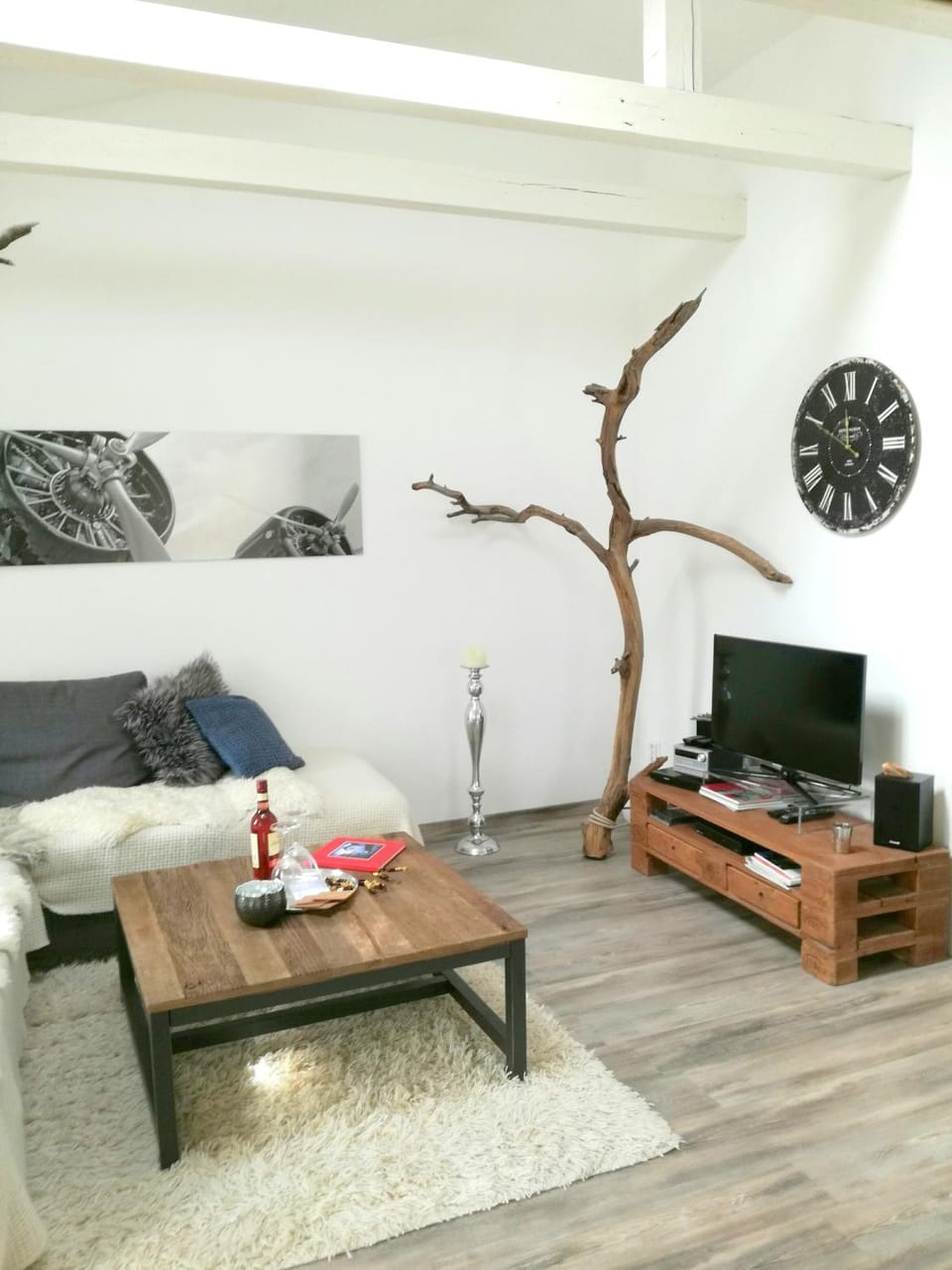 Living room, Decorative detail
