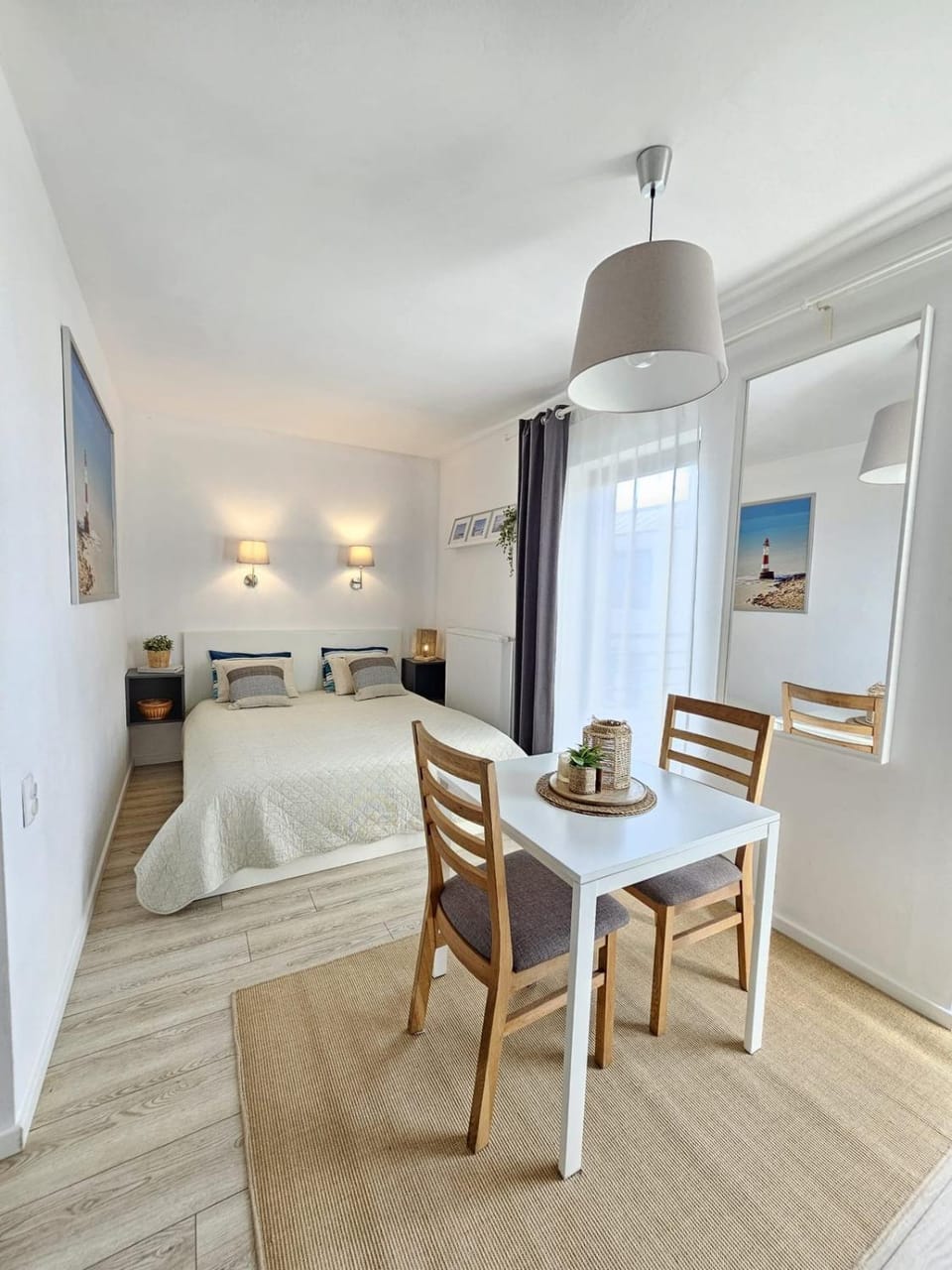Kitchen or kitchenette, Living room, Bedroom