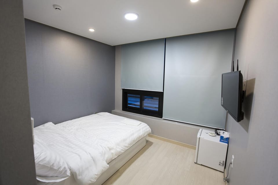 Shower, Toilet, Bathroom, TV and multimedia, Coffee/tea facilities, Dining area, Bedroom, American breakfast, Non alcoholic drinks