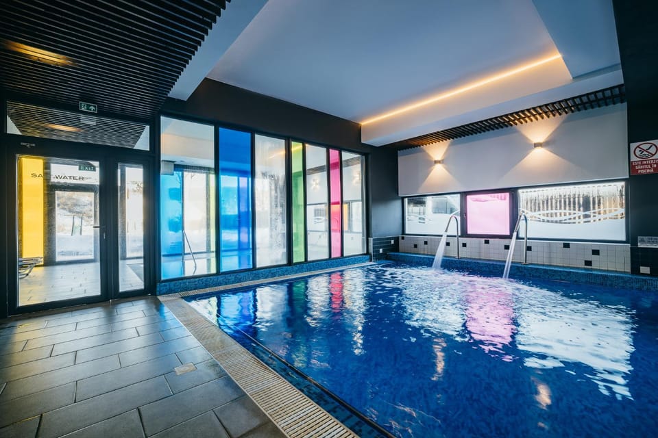 Spa and wellness centre/facilities, Pool view, Swimming pool