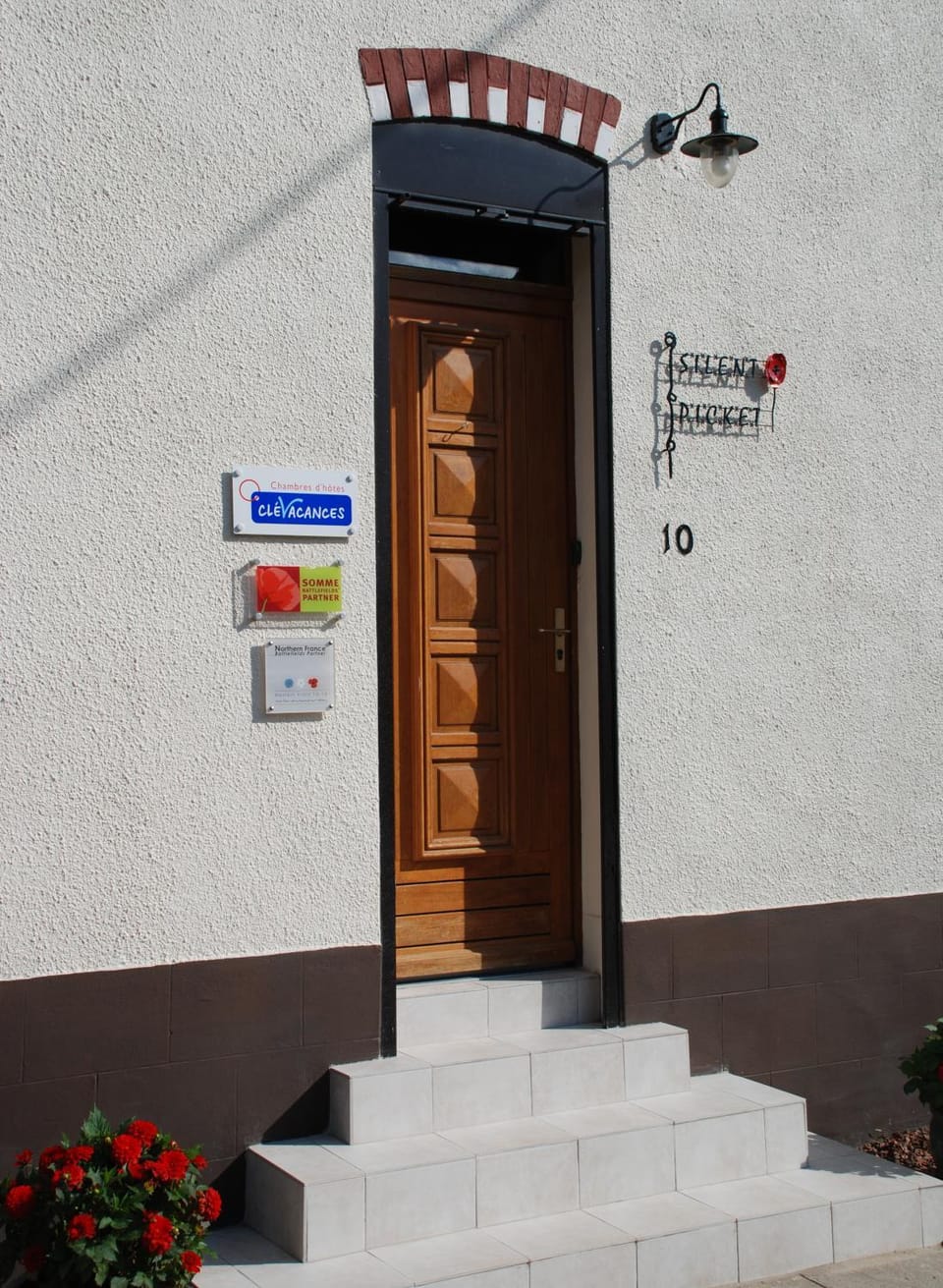 Facade/entrance