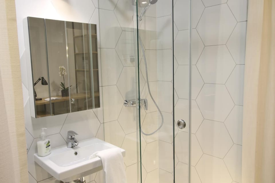 Bathroom, Photo of the whole room