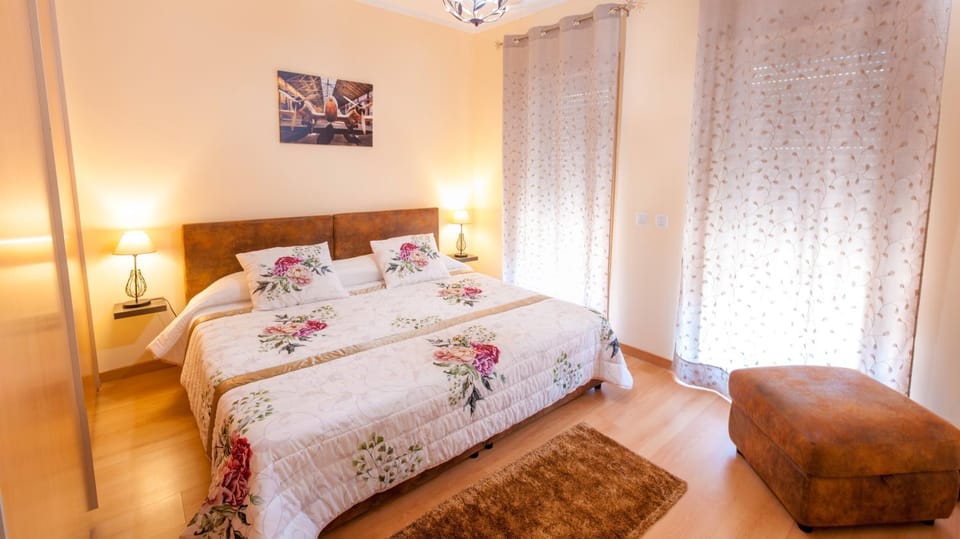 Bed, Decorative detail, Bedroom