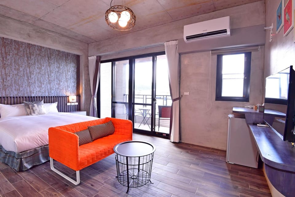 Photo of the whole room, bunk bed