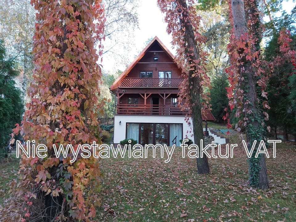 Property building, Day, Natural landscape, Garden, Garden view